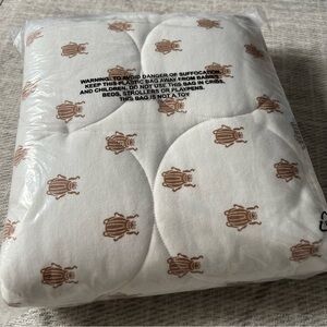 Kate Quinn Tawny Beetle NWT Organic Quilt